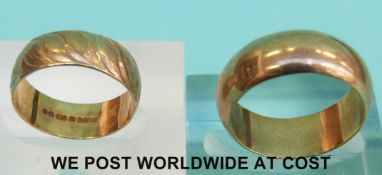 Two 9ct gold wedding bands,