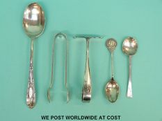 A hallmarked silver pusher,