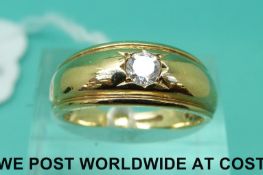A 9ct gold ring set with a clear stone (size N)