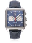 A GENTLEMAN'S STAINLESS STEEL TAG HEUER 