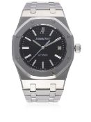 A GENTLEMAN'S STAINLESS STEEL AUDEMARS PIGUET ROYAL OAK BRACELET WATCH CIRCA 2008, REF. 15300 D: