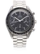 A GENTLEMAN'S STAINLESS STEEL OMEGA SPEEDMASTER AUTOMATIC CHRONOGRAPH BRACELET WATCH CIRCA 2000 D: