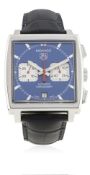 A GENTLEMAN'S STAINLESS STEEL TAG HEUER 