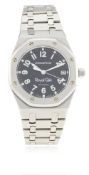 A GENTLEMAN'S STAINLESS STEEL AUDEMARS PIGUET ROYAL OAK MILITARY AUTOMATIC BRACELET WATCH CIRCA 2001