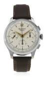 A RARE GENTLEMAN'S LARGE SIZE GIGANDET WAKMANN CHRONOGRAPH WRIST WATCH CIRCA 1950s D: Silver dial