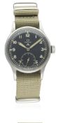 A GENTLEMAN'S STAINLESS STEEL BRITISH MILITARY OMEGA W.W.W. WRIST WATCH CIRCA 1940s D: Black dial