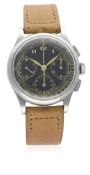 A RARE GENTLEMAN'S STAINLESS STEEL UNIVERSAL CHRONOGRAPH WRIST WATCH CIRCA 1940 D: Gloss black