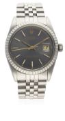 A GENTLEMAN'S STAINLESS STEEL ROLEX OYSTER PERPETUAL DATEJUST BRACELET WATCH CIRCA 1977, REF. 1603