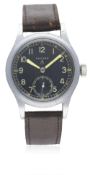 A GENTLEMAN'S BRITISH MILITARY RECORD W.W.W. WRIST WATCH CIRCA 1940s  D: Black dial with Arabic