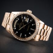 A FINE & RARE GENTLEMAN'S 18K SOLID PINK GOLD ROLEX OYSTER PERPETUAL DAY DATE BRACELET WATCH CIRCA