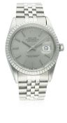 A GENTLEMAN'S STAINLESS STEEL ROLEX OYSTER PERPETUAL DATEJUST BRACELET WATCH CIRCA 1986, REF.