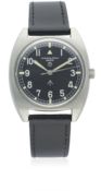 A GENTLEMAN'S STAINLESS STEEL BRITISH MILITARY RAF HAMILTON GENEVE PILOTS WRIST WATCH DATED 1974