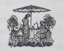 Scherenschnitt, zwei Damen beim Cocktail trinken unter einem Sonnenschirm, wohl 1920erJahre. Ca.