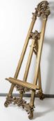 Staffelei, 20. Jahrhundert, im Barock-Stil, reich geschnitztes Dekor. H. ca. 160 cm, Br.ca. 60 cm,