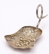 A William IV silver caddy spoon, maker Taylor & Perry, Birmingham,