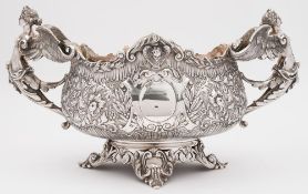 An impressive Edward VII silver two-handled centre bowl, maker Goldsmiths and Silversmiths Co. Ltd.