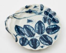 A small Worcester 'Blind Earl' blue and white sweetmeat dish: with scalloped edge and applied stalk