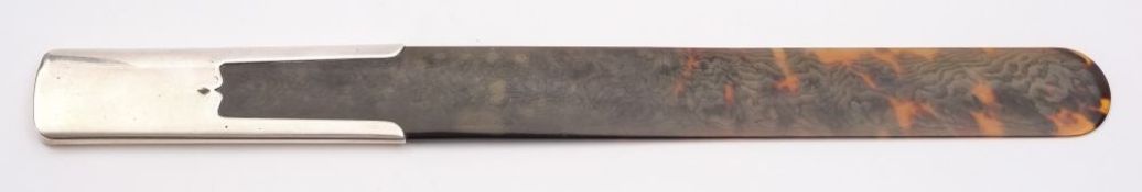 An Edward VII silver mounted tortoiseshell folio turner, unknown maker, London,