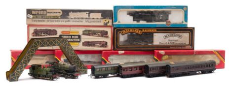 A Wren 4-6-2 Class A4 locomotive 'Peregrine':,