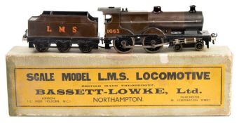 Bassett Lowke, an electric 5302/0 4-4-0 compound locomotive No 1063,