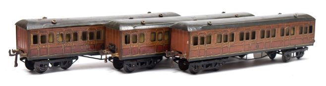 Three Hornby Metropolitan passenger coaches:,