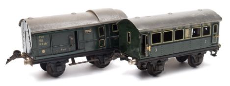 A Marklin O gauge Second/Third Class passenger coach '17250':,