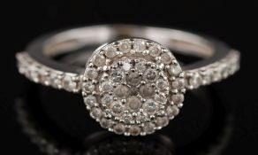 A diamond circular cluster ring: the central cluster set with circular,