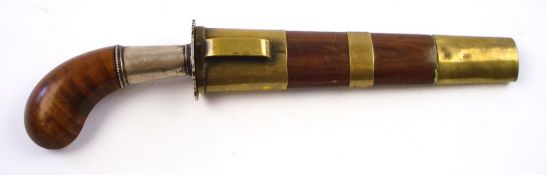A Malayan short dagger: with 15.5cm.
