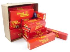 A collection of Tri-ang railway:,