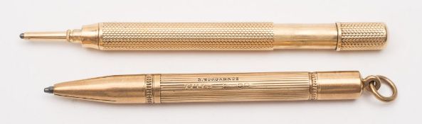 A 9ct gold propelling pencil by S Mordan & Co, London:, with reeded body and suspension ring, 11g,