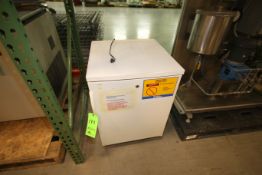 Fisher Scientific General Purpose Refrigerator/Freezer, Cat #97-920-1, S/N 1299-OI3, 120 V,