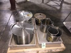 One lot 7 Stainless Steel pail and pots. Two larger pots have 1