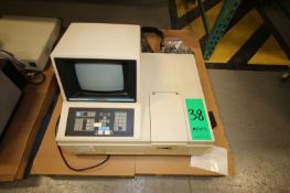 Beckman Spectrophotometer, Model DU-7, S/N D-7938
