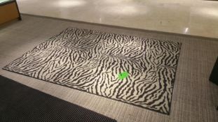 Zebra Print 6'x8' Carpet Rigging Cost: $10
