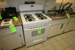 Magic Chef Natural Gas Stove and Oven, with Fume Hood