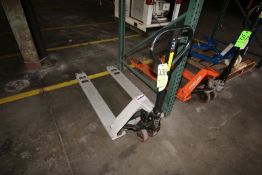 Tri-Lift Inc. 5,500 lbs. Hydraulic Pallet Jack