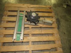 Pneumatic Rotary Indexer running by a Festo air cylinder, used for indexing bottles into a labeler