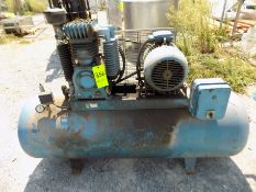 Aprox. 7.5 hp Horizontal Reciprocating Air Compressor, Model TF 500//7 EUR 50.00 Euro Rigging &