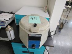 Fisher Scientific Centric Model 228 Centrifuge. Free removal and loading Located in Iowa