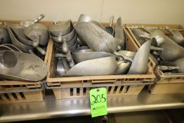 Assorted Size Winco 38 oz. - 58 oz. Aluminum Scoops
