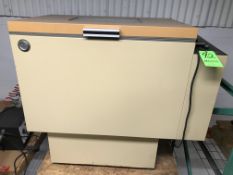 LabLine Incubator Shaker, Model 352GCC, S/N 0589-1835 with Aprox. 34