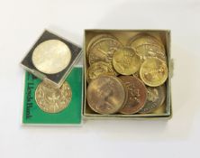 Quantity of commemorative crowns including the Falkland Islands commemorative crown,