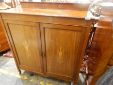 Edwardian mahogany side cabinet with stringing and marquetry decoration,