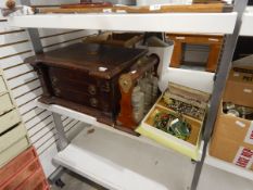 Mahogany canteen case,