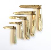 Small collection of late 19th/early 20th century silver-bladed folding fruit knives with
