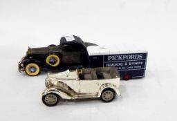 Burago diecast model of a Ferrari 250 Sebring 1965, 1:24 model, various other toy cars, etc.