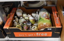 Quantity of Worcester style vases, posy vases, pin trays, etc.