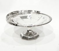 George V Walker & Hall silver cake/fruit basket, circular with moulded swing handle,