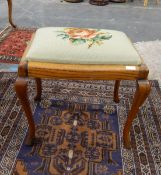 Oak gateleg table with foliate carved top,