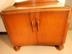 Mid 20th century oak side cabinet,